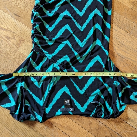 INC International Concepts Petite Medium Black & Green Chevron Dress w/ Ruching - Picture 8 of 10